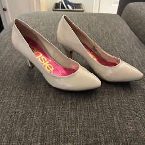 Kensie girl kitten heel. Almond toe tan